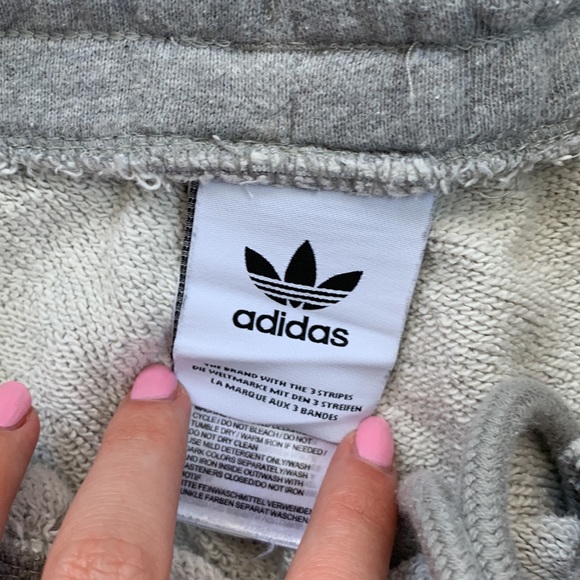 Boys Adidas shorts - Picture 2 of 2